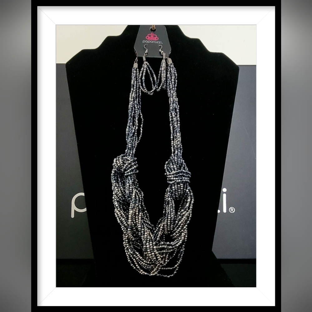 Paparazzi City Catwalk Blue Necklace.